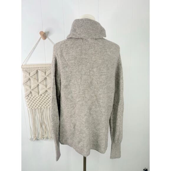 Banana Republic Gray Wool Turtleneck Sweater Womens Large - Picture 5 of 8